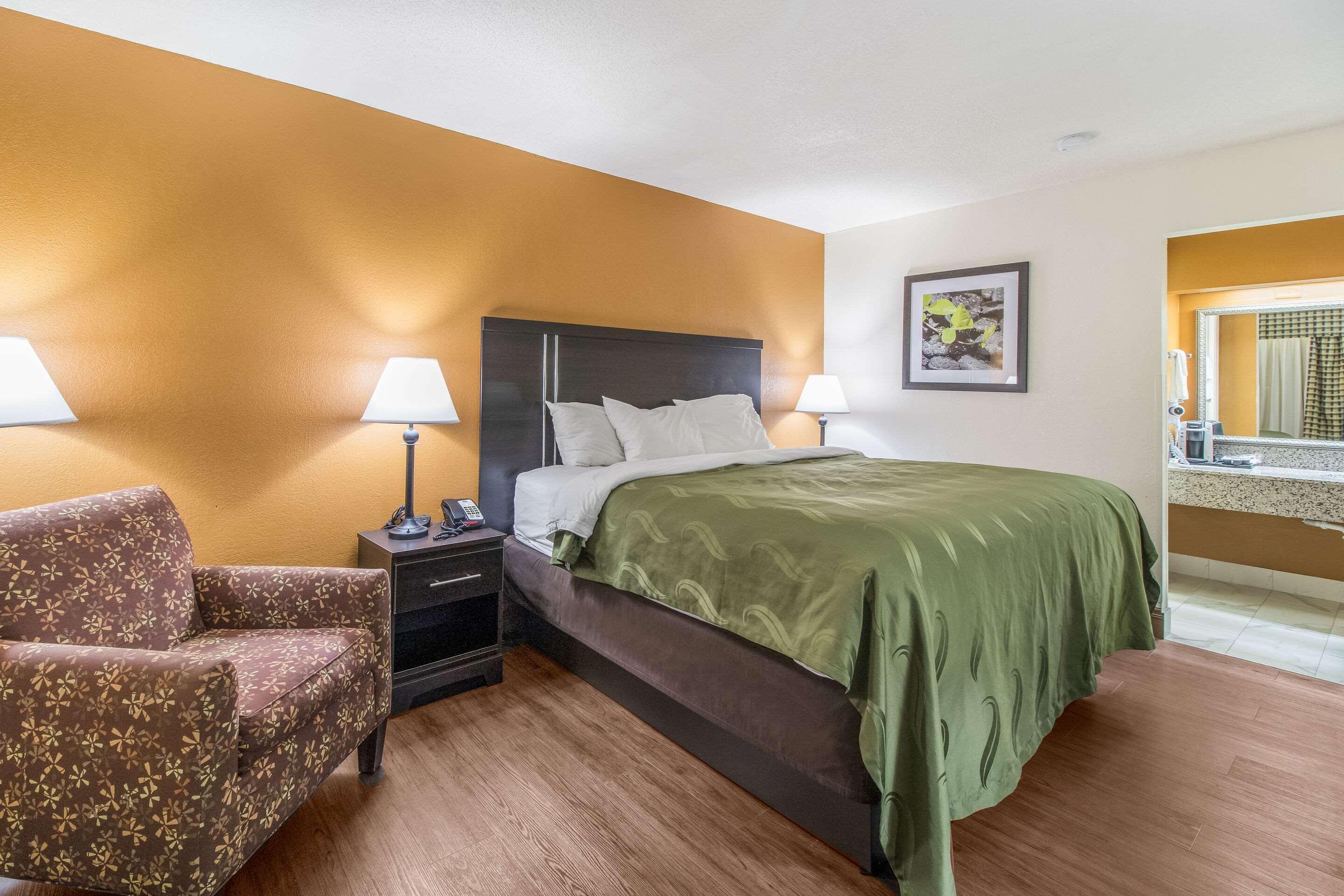 Quality Inn & Suites Corinth West Eksteriør billede