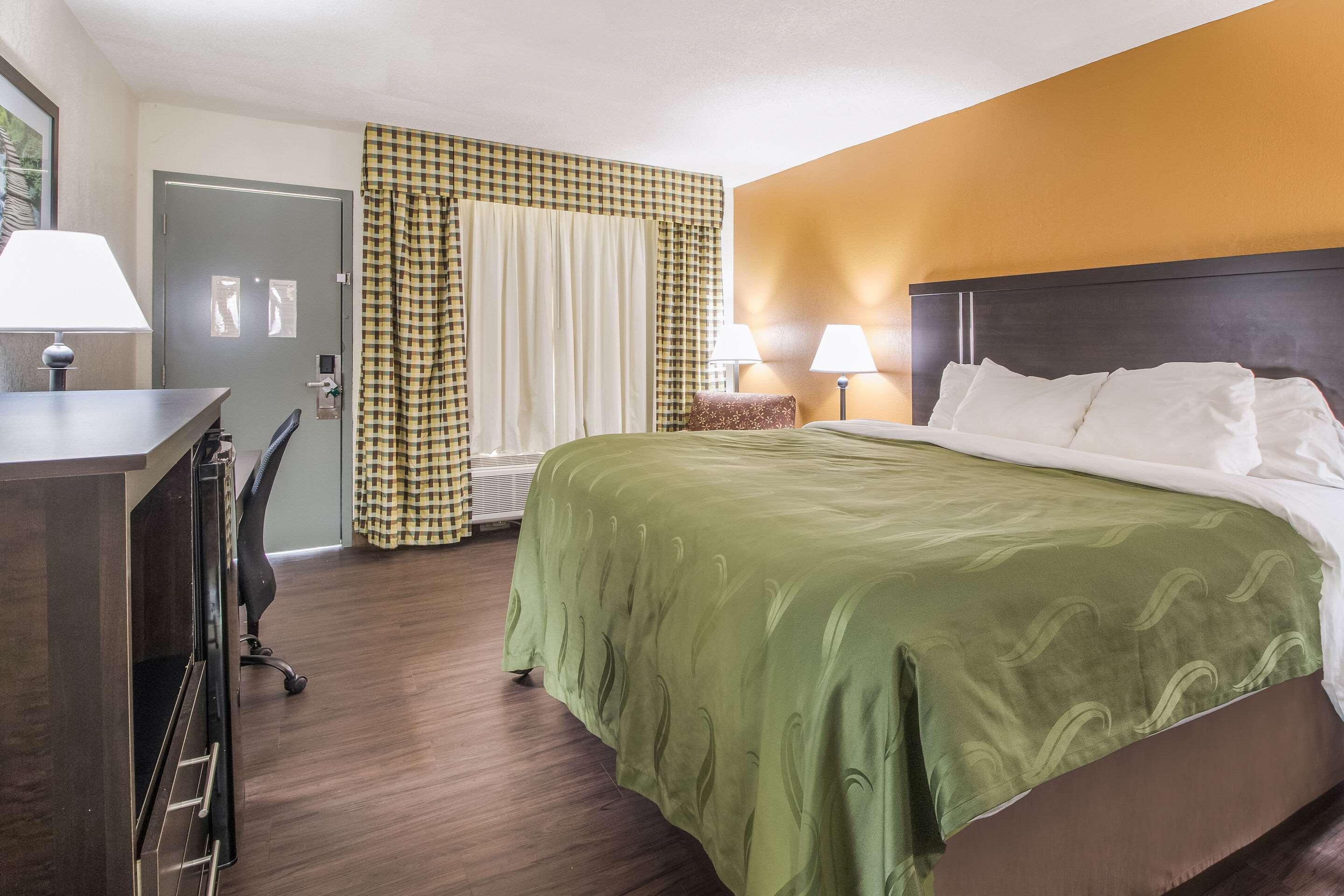 Quality Inn & Suites Corinth West Eksteriør billede