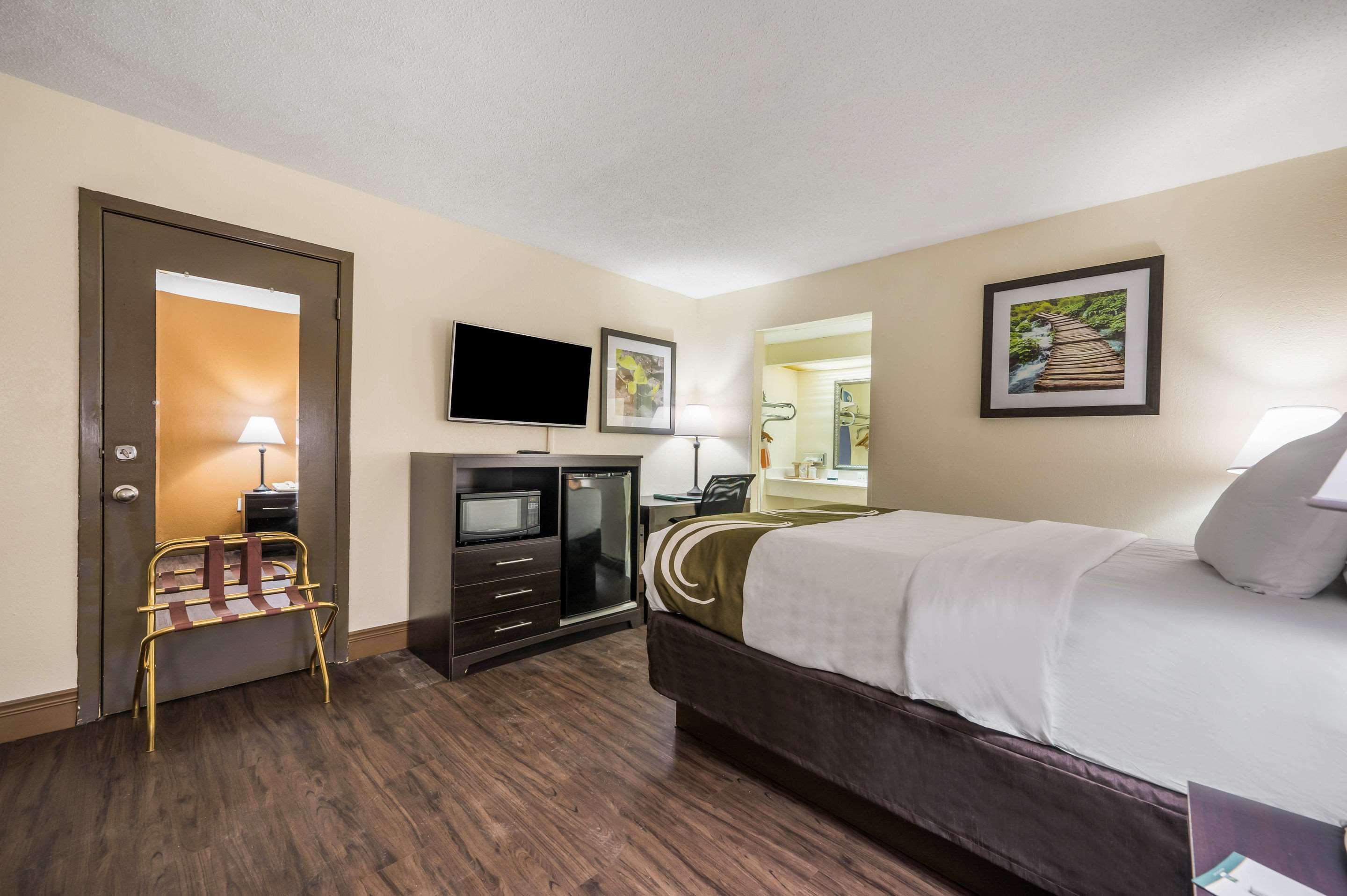 Quality Inn & Suites Corinth West Eksteriør billede