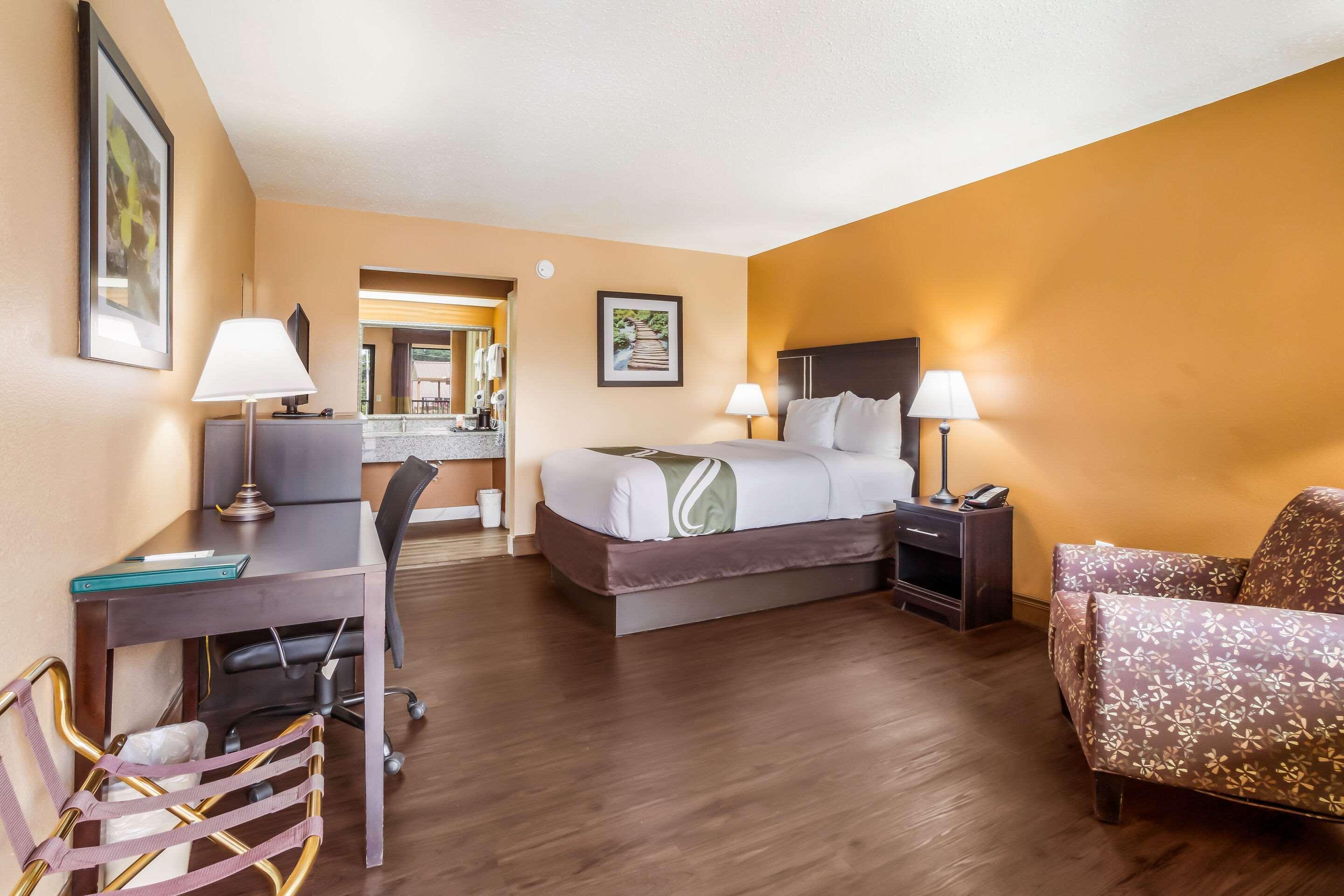 Quality Inn & Suites Corinth West Eksteriør billede