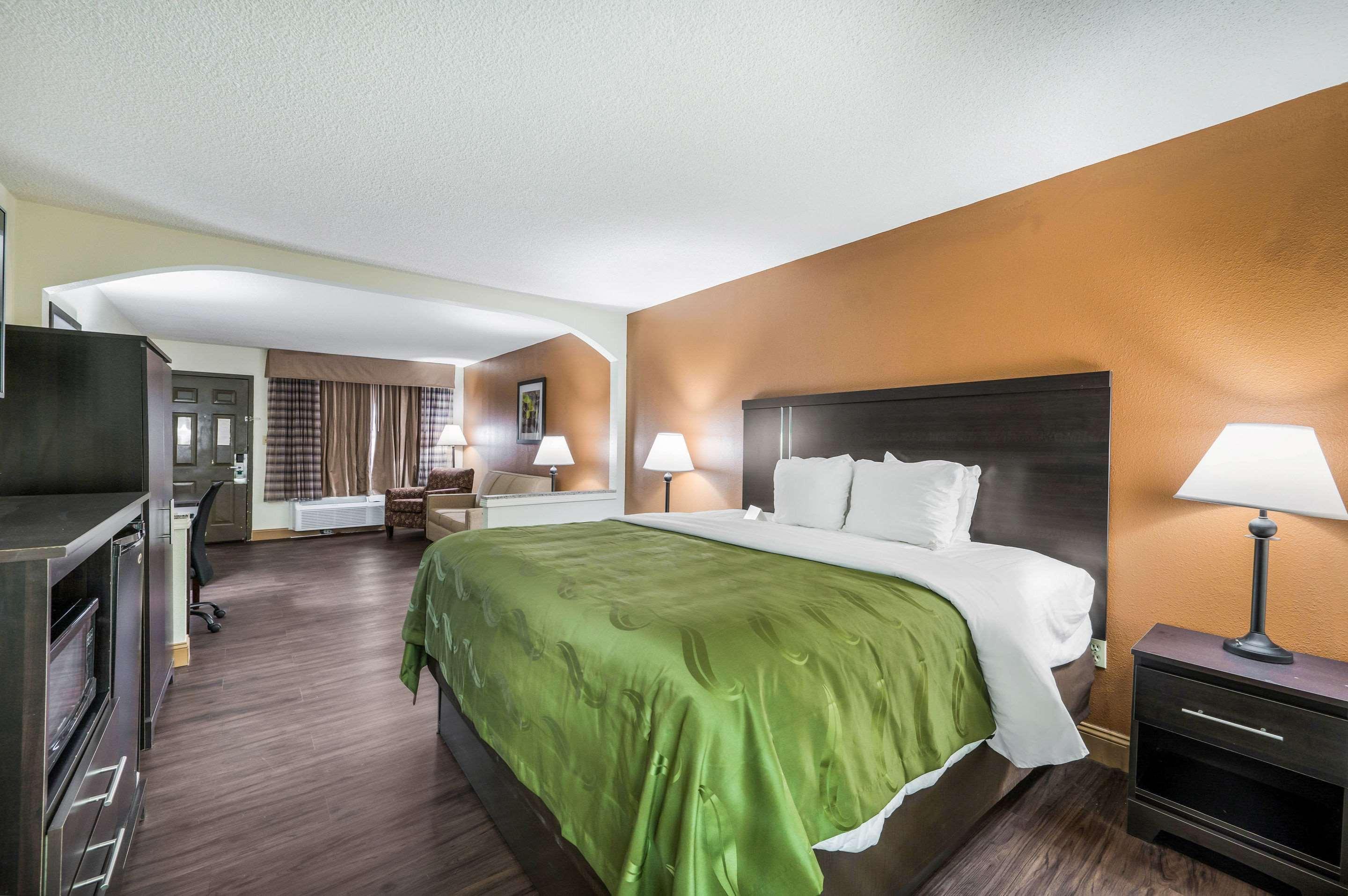 Quality Inn & Suites Corinth West Eksteriør billede