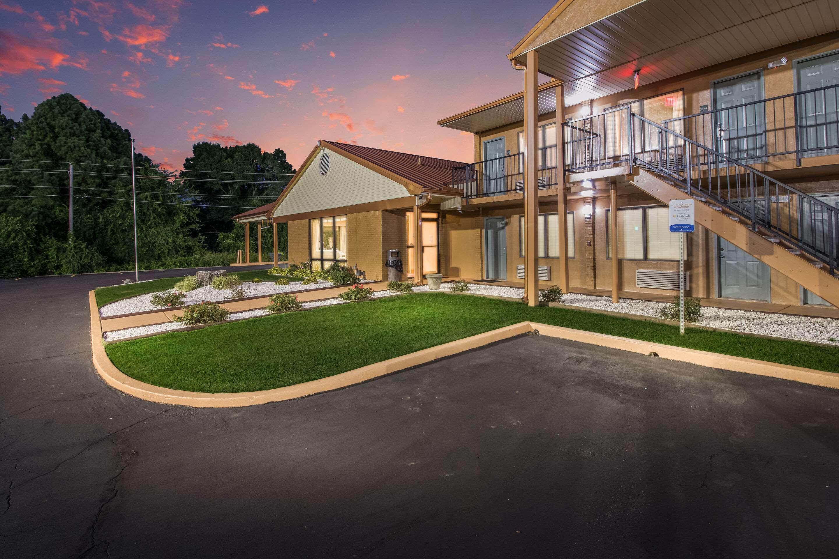 Quality Inn & Suites Corinth West Eksteriør billede