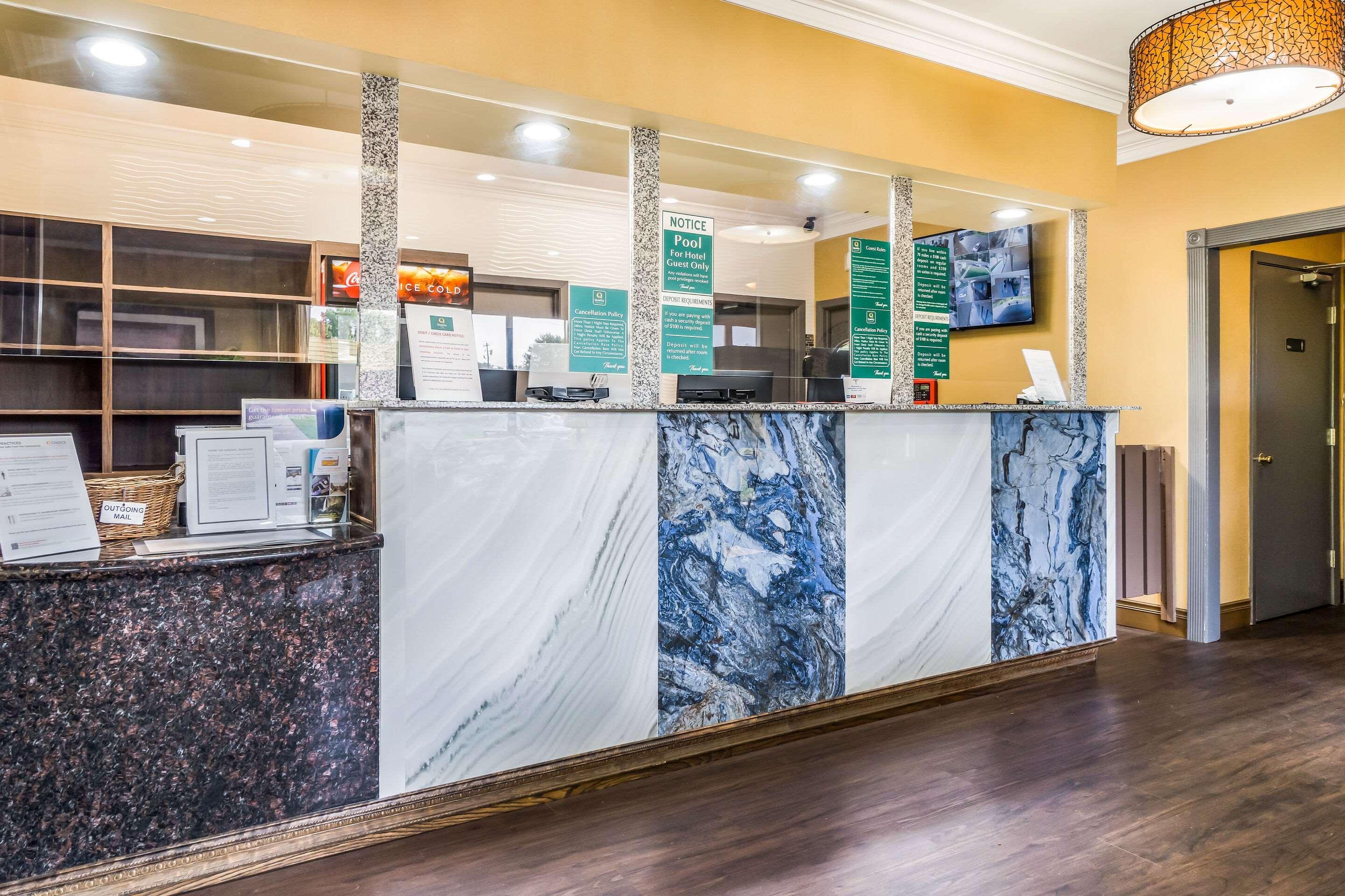 Quality Inn & Suites Corinth West Eksteriør billede