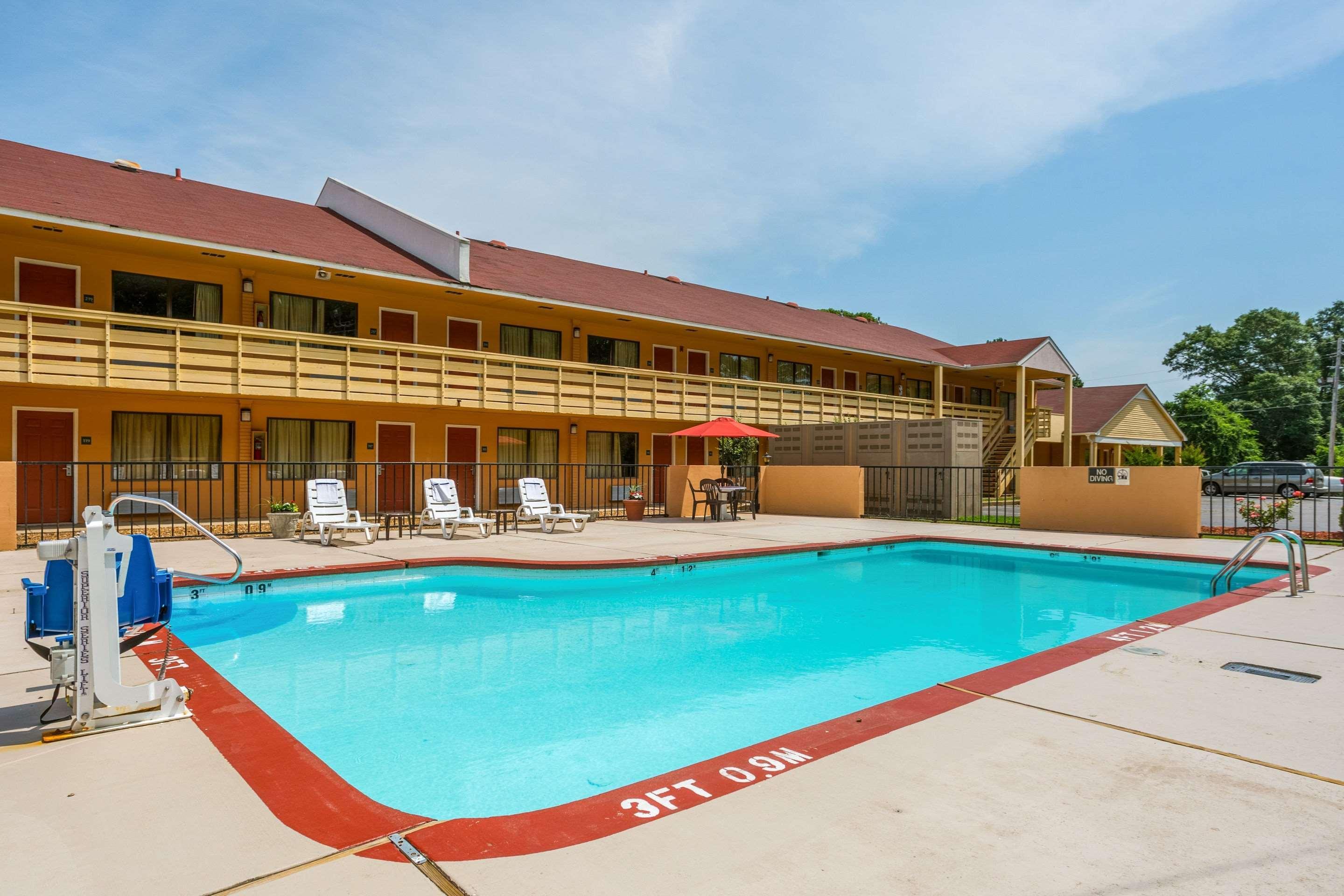 Quality Inn & Suites Corinth West Eksteriør billede